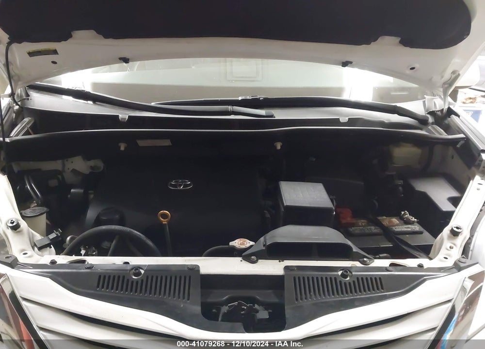 2017 TOYOTA SIENNA LE 8 PASSENGER VIN: 5TDKZ3DC2HS810663