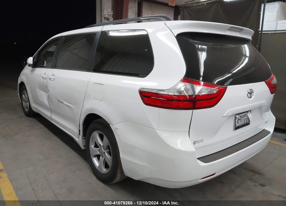 2017 TOYOTA SIENNA LE 8 PASSENGER VIN: 5TDKZ3DC2HS810663