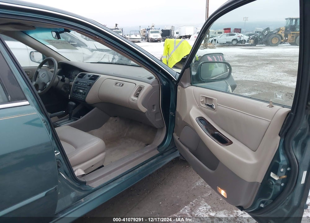 2002 HONDA ACCORD 2.3 EX VIN: 1HGCG56652A054376