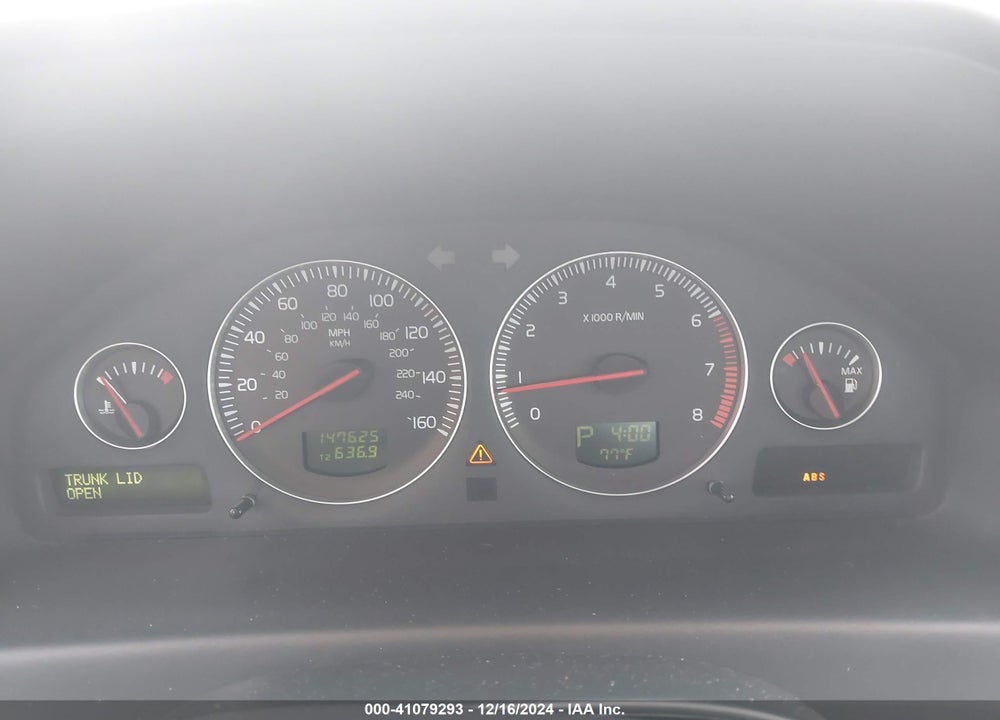 2005 VOLVO S60 2.5T VIN: YV1RS592152460146