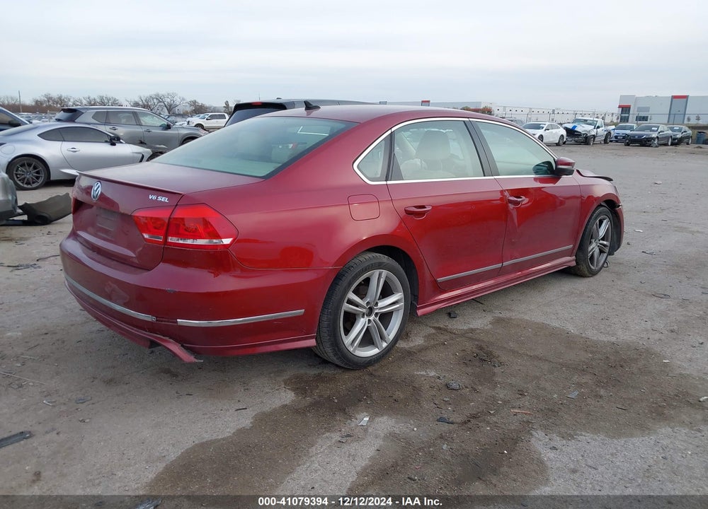 2015 VOLKSWAGEN PASSAT VIN: 1VWCM7A32FC008009