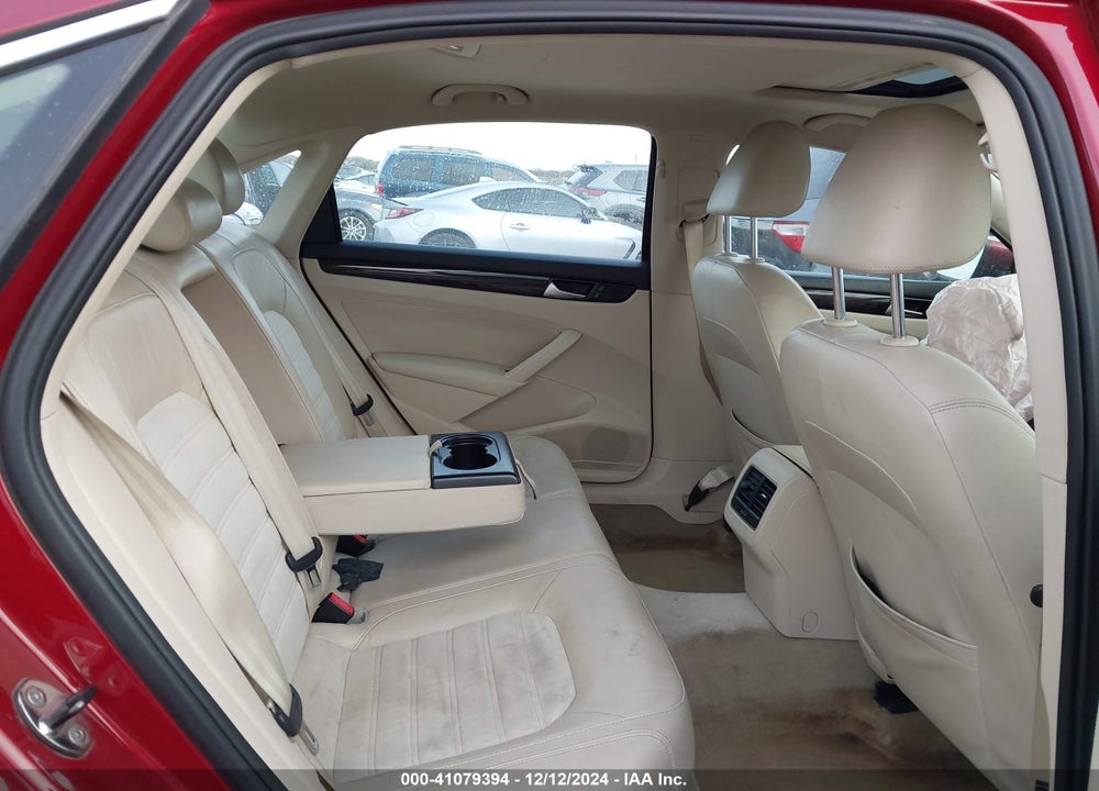 2015 VOLKSWAGEN PASSAT VIN: 1VWCM7A32FC008009