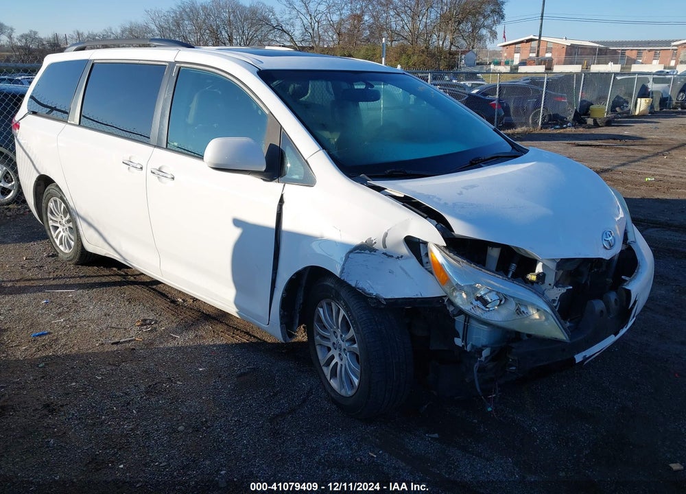 2011 TOYOTA SIENNA XLE V6 VIN: 5TDYK3DC3BS002344