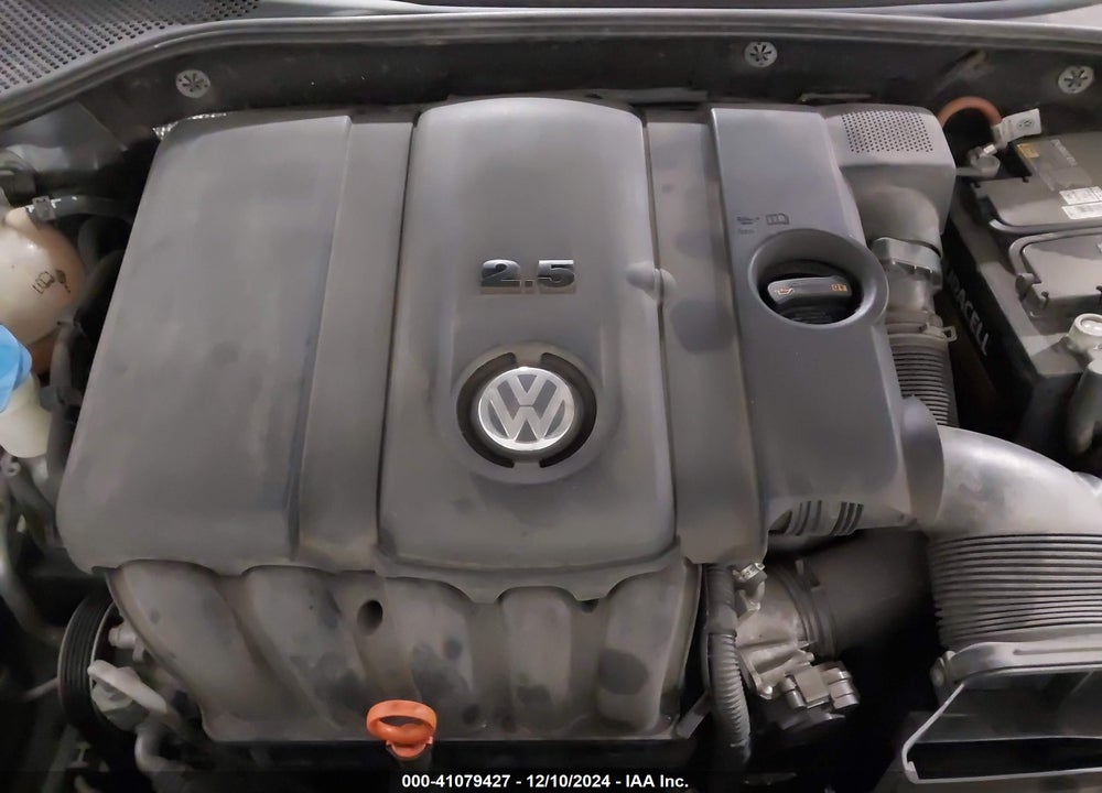 2012 VOLKSWAGEN PASSAT VIN: 1VWCH7A34CC108094