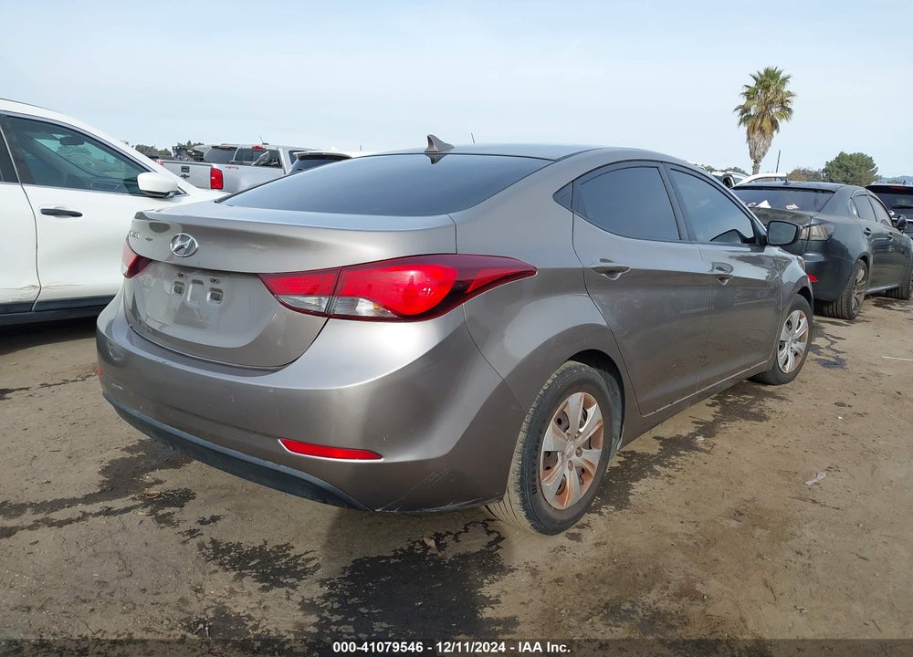 2016 HYUNDAI ELANTRA SE VIN: 5NPDH4AE4GH698119