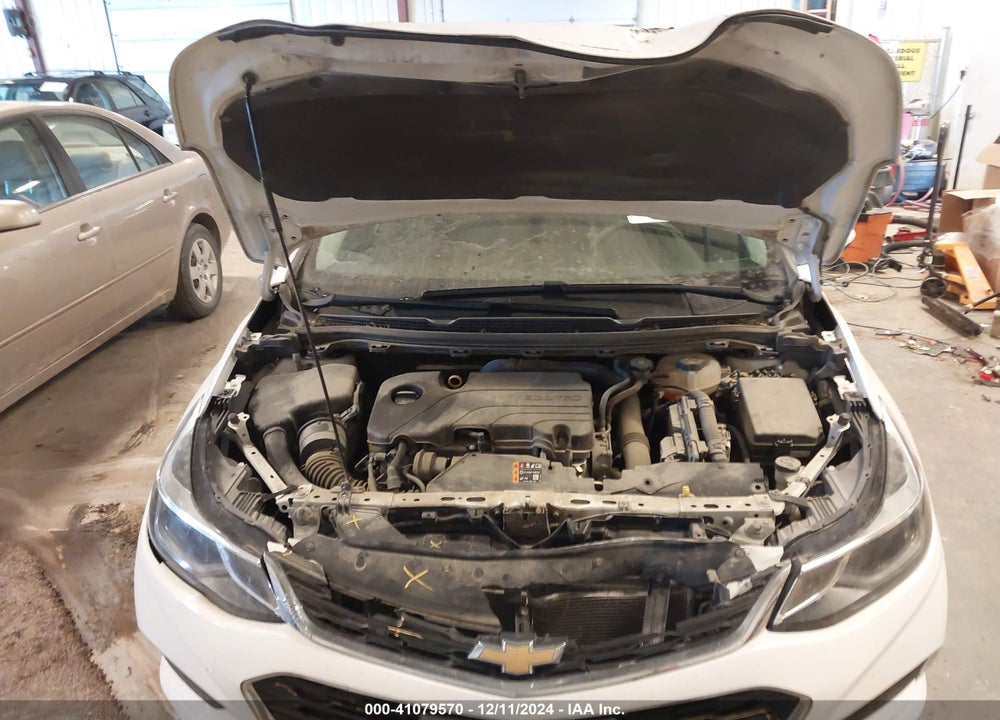 2018 CHEVROLET CRUZE VIN: 1G1BE5SM3J7234271