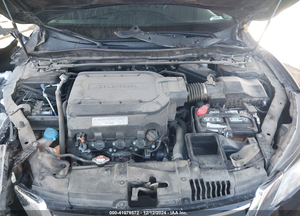 2015 HONDA ACCORD VIN: 1HGCR3F86FA035275
