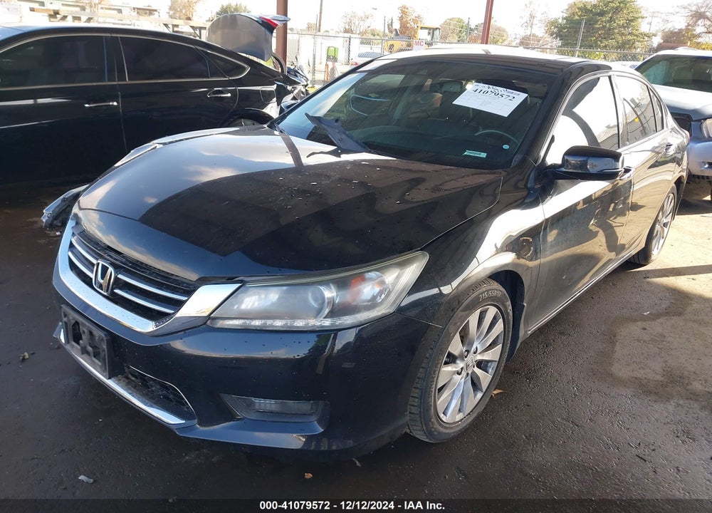 2015 HONDA ACCORD VIN: 1HGCR3F86FA035275