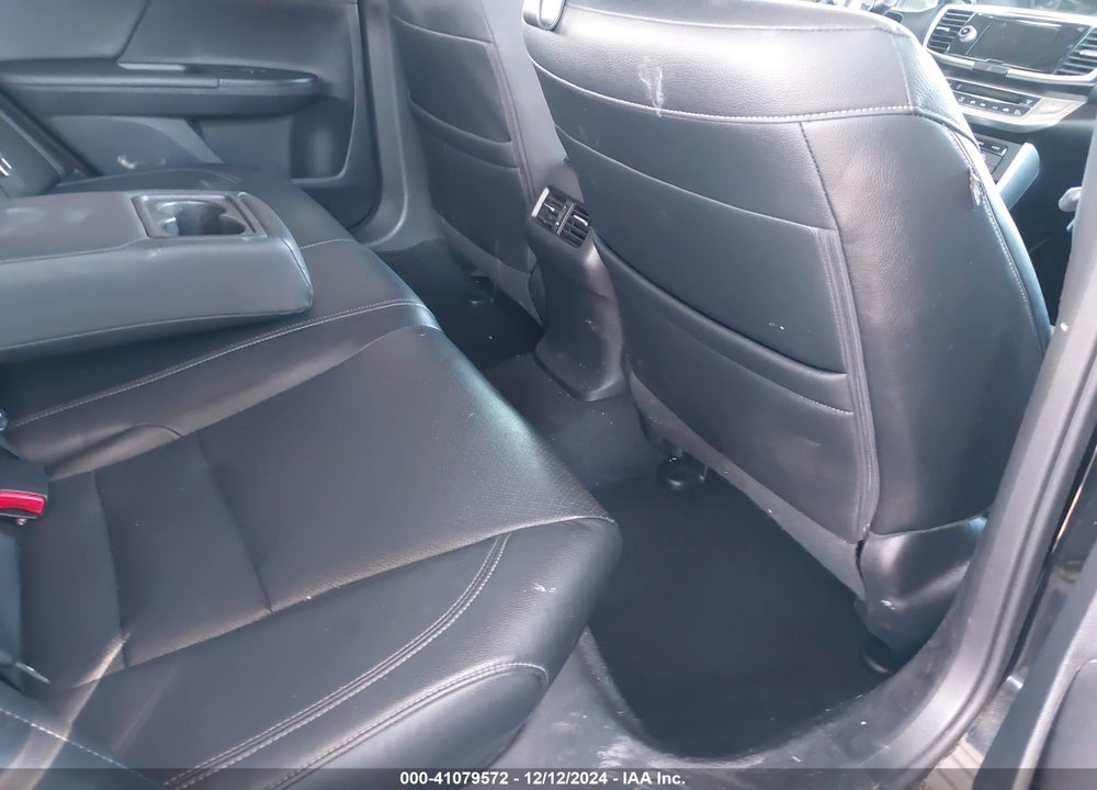 2015 HONDA ACCORD VIN: 1HGCR3F86FA035275