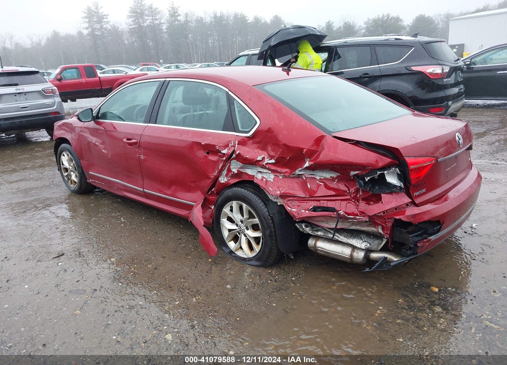 2016 VOLKSWAGEN PASSAT VIN: 1VWAT7A33GC045999