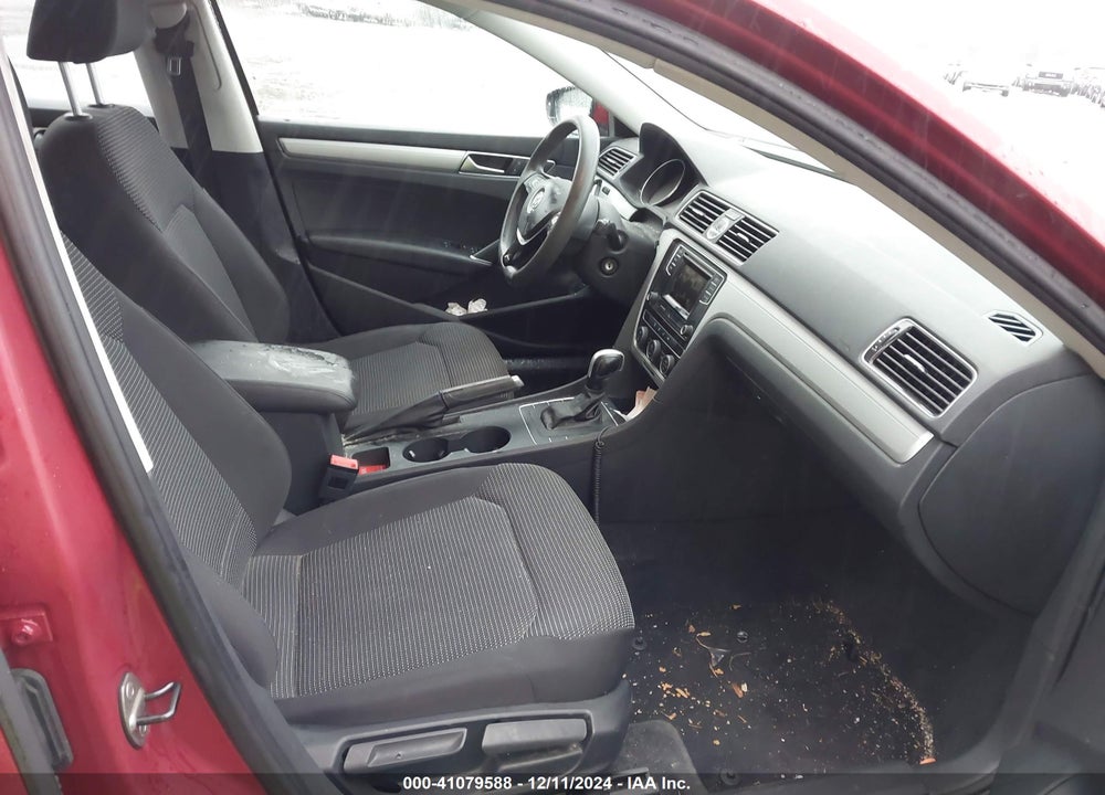 2016 VOLKSWAGEN PASSAT VIN: 1VWAT7A33GC045999