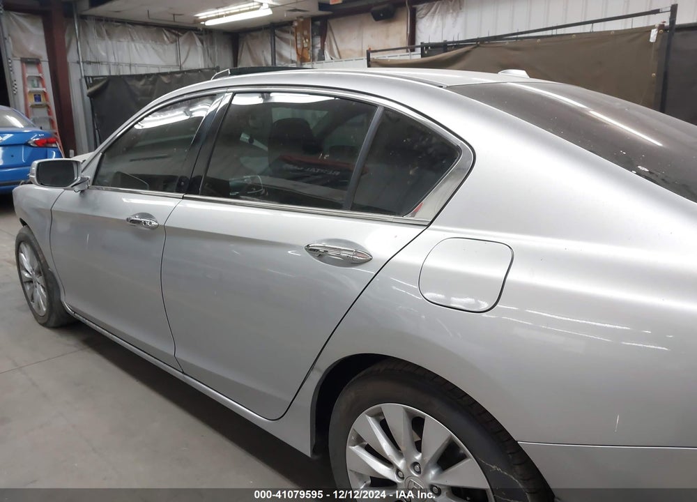 2015 HONDA ACCORD EX-L V-6 VIN: 1HGCR3F88FA019756