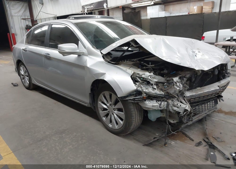 2015 HONDA ACCORD EX-L V-6 VIN: 1HGCR3F88FA019756