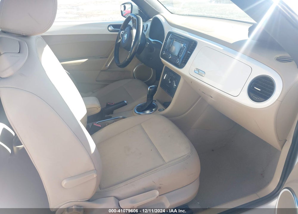 2014 VOLKSWAGEN BEETLE 2.5L VIN: 3VW5P7AT8EM806513