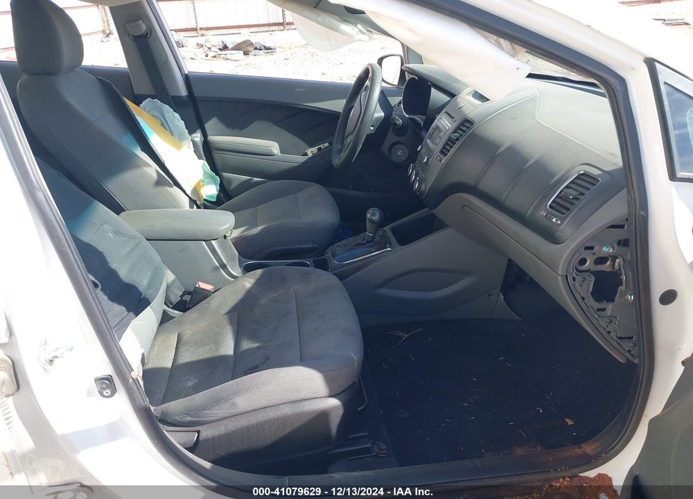 2017 KIA FORTE LX VIN: 3KPFK4A78HE077922