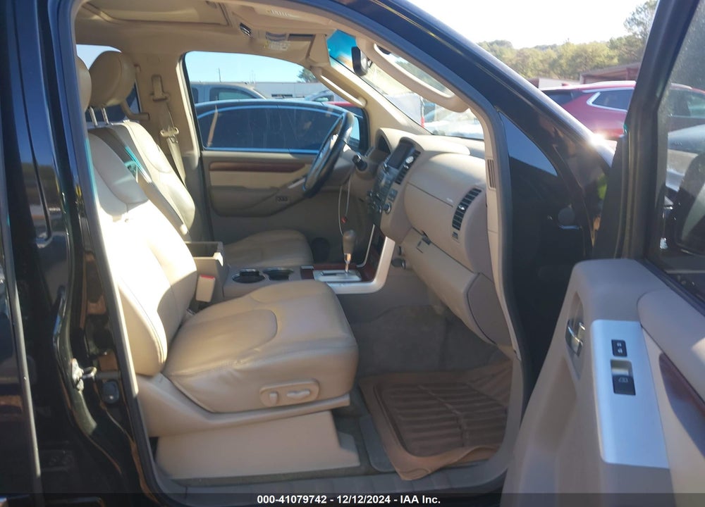 2011 NISSAN PATHFINDER LE VIN: 5N1AR1NNXBC620081