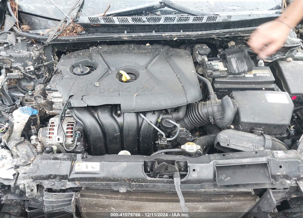 2016 HYUNDAI ELANTRA VIN: KMHDH4AE7GU490690