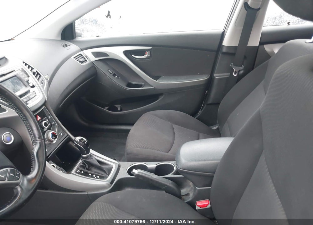 2016 HYUNDAI ELANTRA VIN: KMHDH4AE7GU490690