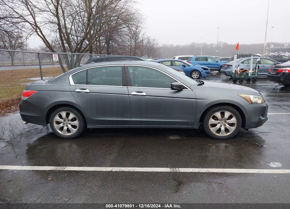 2010 HONDA ACCORD 3.5 EX-L VIN: 1HGCP3F82AA020612