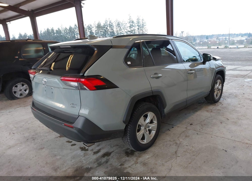 2021 TOYOTA RAV4 XLE VIN: 2T3P1RFV6MW172957