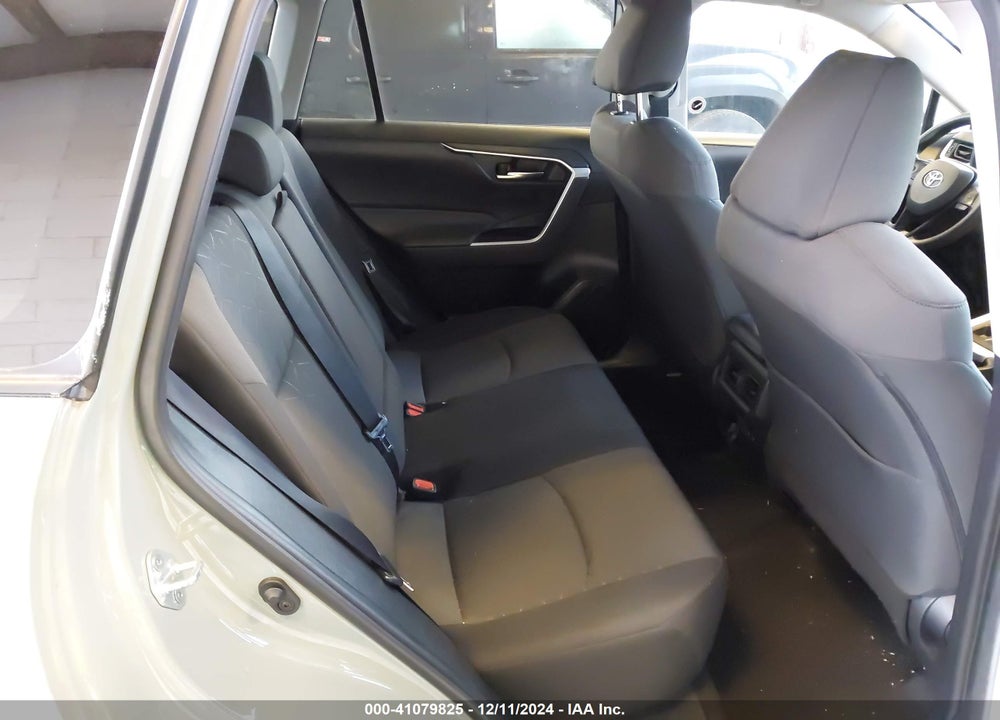 2021 TOYOTA RAV4 XLE VIN: 2T3P1RFV6MW172957