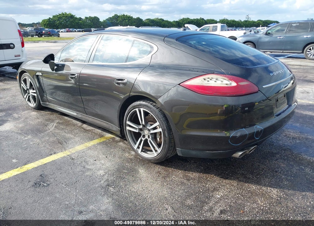 2011 PORSCHE PANAMERA S VIN: WP0AB2A72BL061874