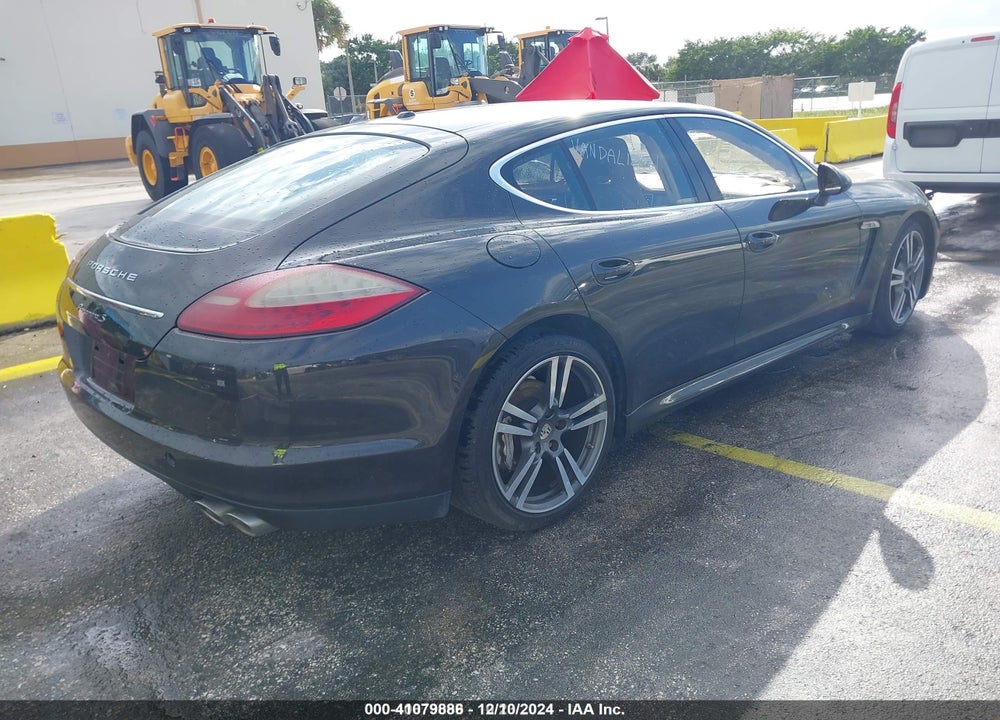 2011 PORSCHE PANAMERA S VIN: WP0AB2A72BL061874
