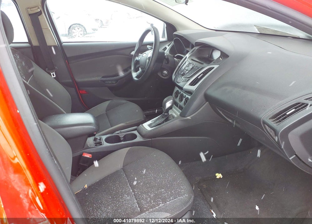 2014 FORD FOCUS SE VIN: 1FADP3F24EL120824