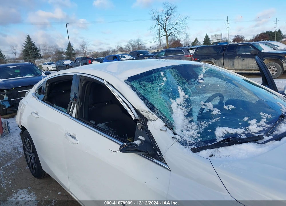 2017 CHEVROLET MALIBU VIN: 1G1ZE5ST4HF185331