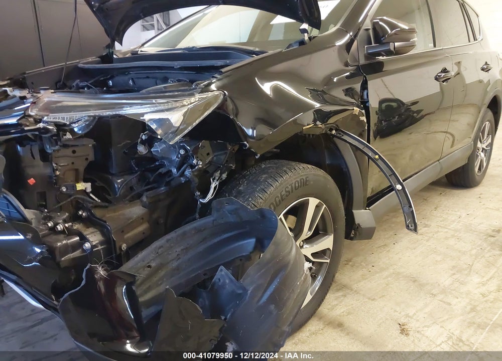 2016 TOYOTA RAV4 XLE VIN: 2T3RFREV7GW447185