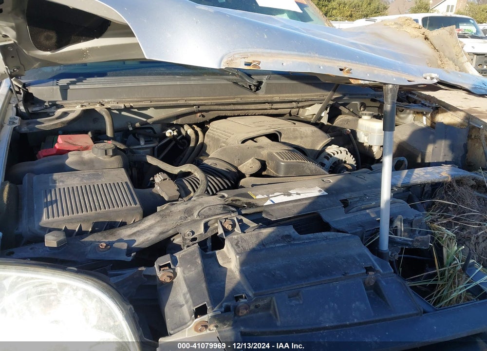 2010 GMC YUKON XL 1500 SLE VIN: 1GKUKHE33AR199835