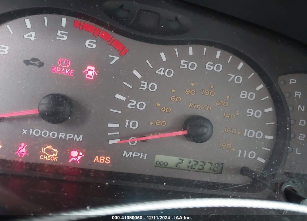 2003 TOYOTA SEQUOIA SR5 V8 VIN: 5TDBT44A23S139770