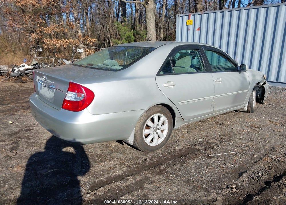 2002 TOYOTA CAMRY XLE VIN: 4T1BE30KX2U112678