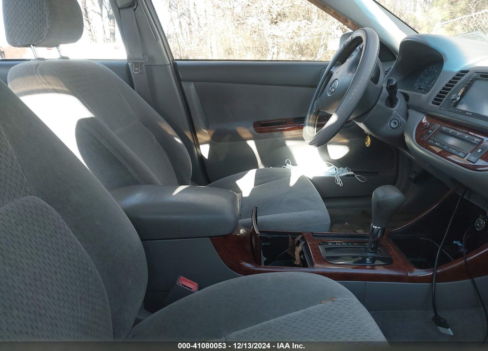 2002 TOYOTA CAMRY XLE VIN: 4T1BE30KX2U112678