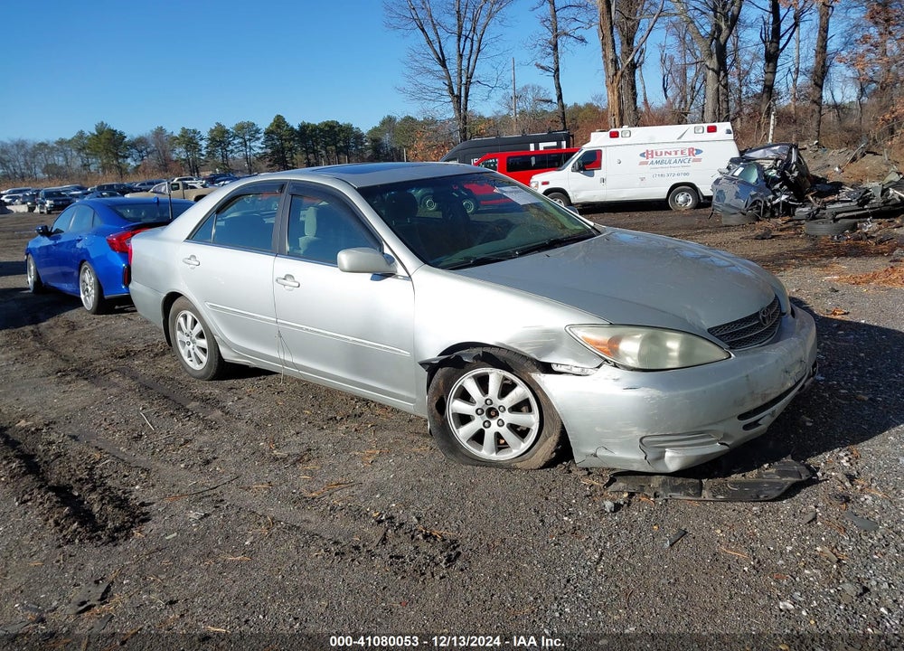 2002 TOYOTA CAMRY XLE VIN: 4T1BE30KX2U112678