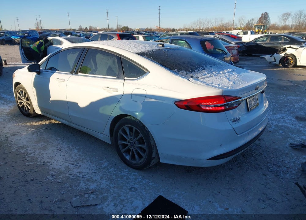 2017 FORD FUSION SE VIN: 3FA6P0H73HR165789