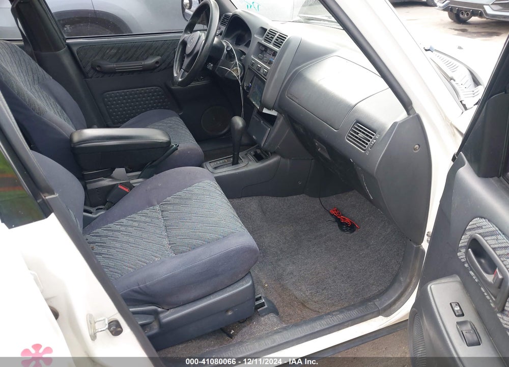 2000 TOYOTA RAV4 VIN: JT3GP10V7Y0046565