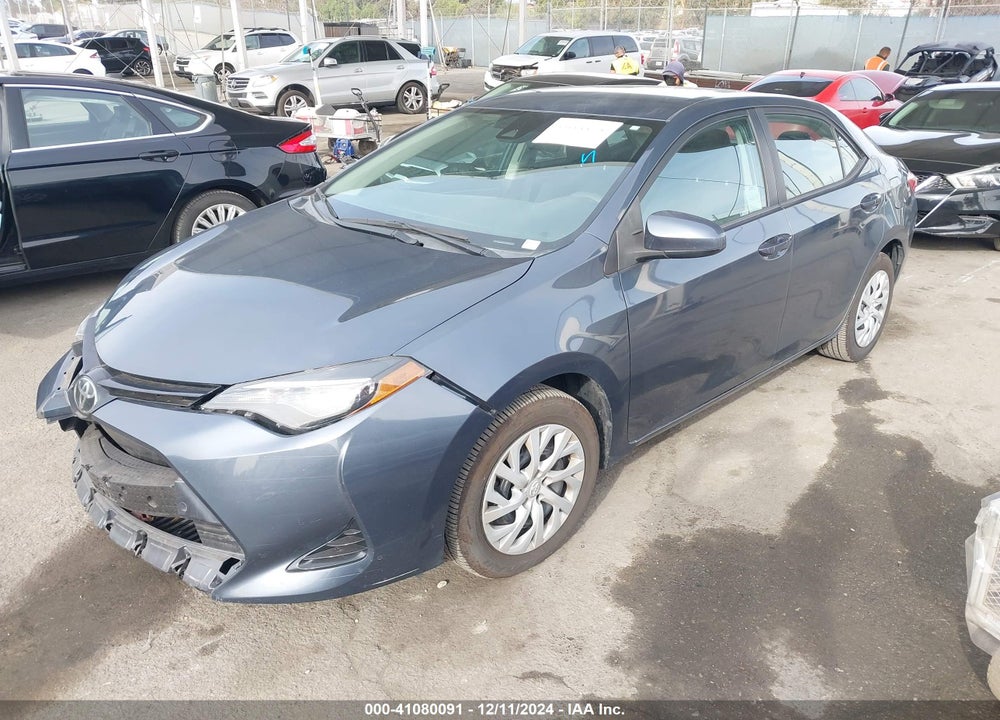 2018 TOYOTA COROLLA LE VIN: 5YFBURHE7JP802716