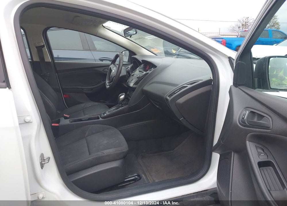 2017 FORD FOCUS VIN: 1FADP3E24HL282054