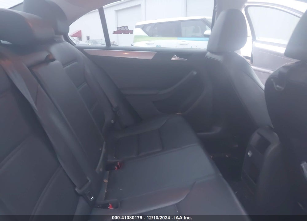 2015 VOLKSWAGEN JETTA 1.8T SE VIN: 3VWD07AJ0FM329365