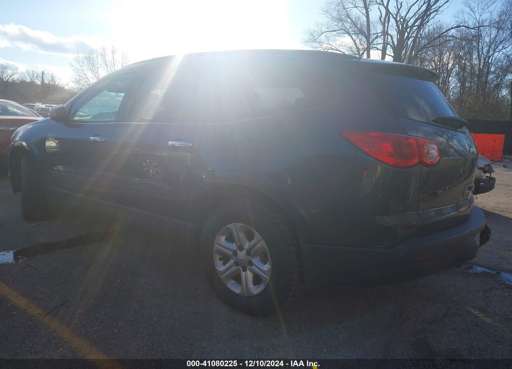 2011 CHEVROLET TRAVERSE LS VIN: 1GNKRFED5BJ360253
