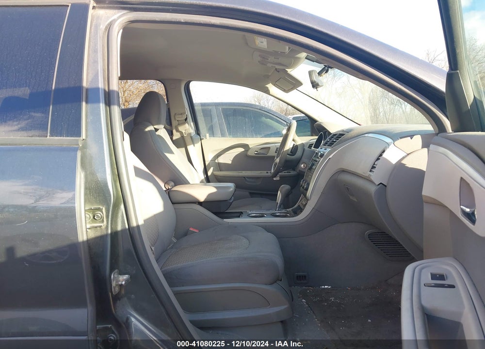 2011 CHEVROLET TRAVERSE LS VIN: 1GNKRFED5BJ360253