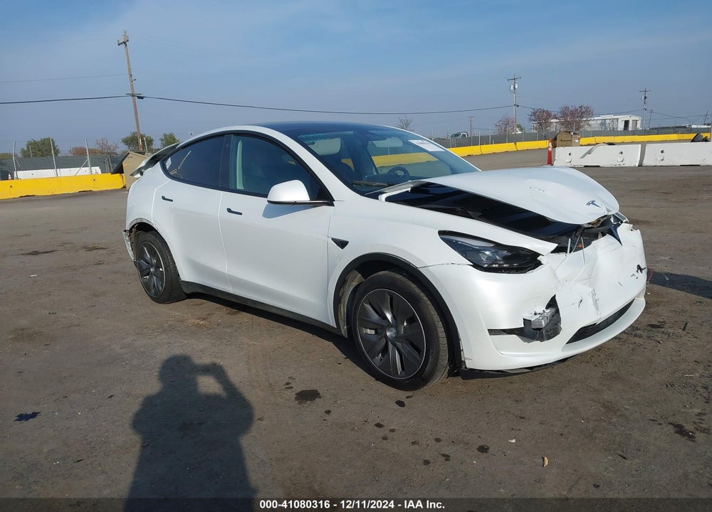2023 TESLA MODEL Y AWD/LONG RANGE DUAL MOTOR ALL-WHEEL DRIVE VIN: 7SAYGDEE3PF746354