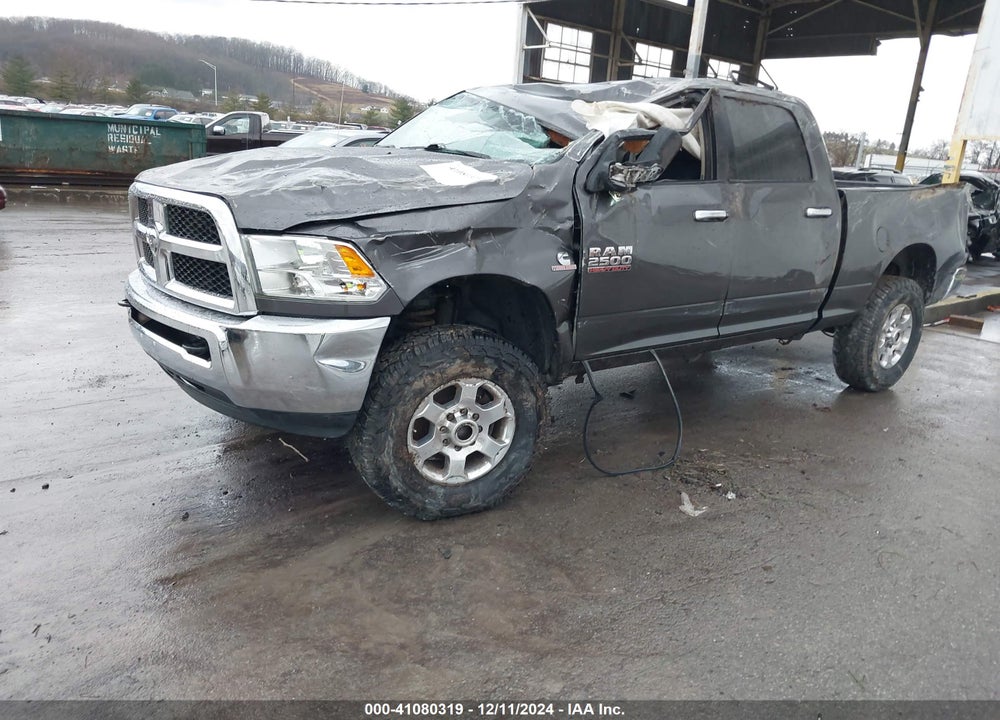 2016 RAM 2500 SLT VIN: 3C6UR5DL6GG132461