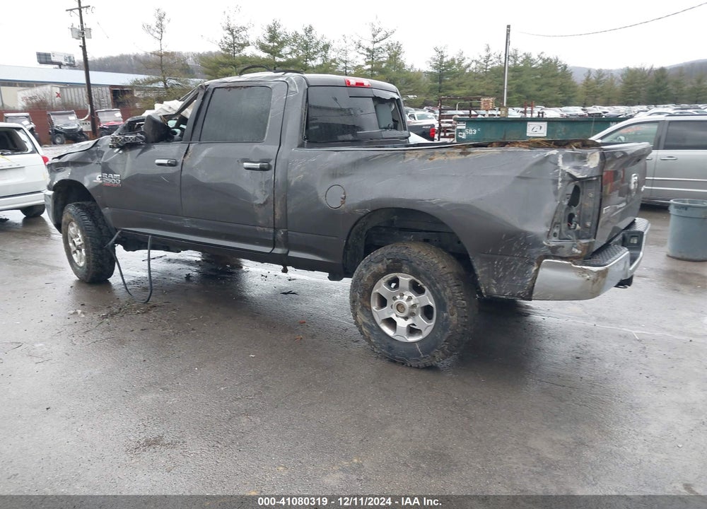 2016 RAM 2500 SLT VIN: 3C6UR5DL6GG132461