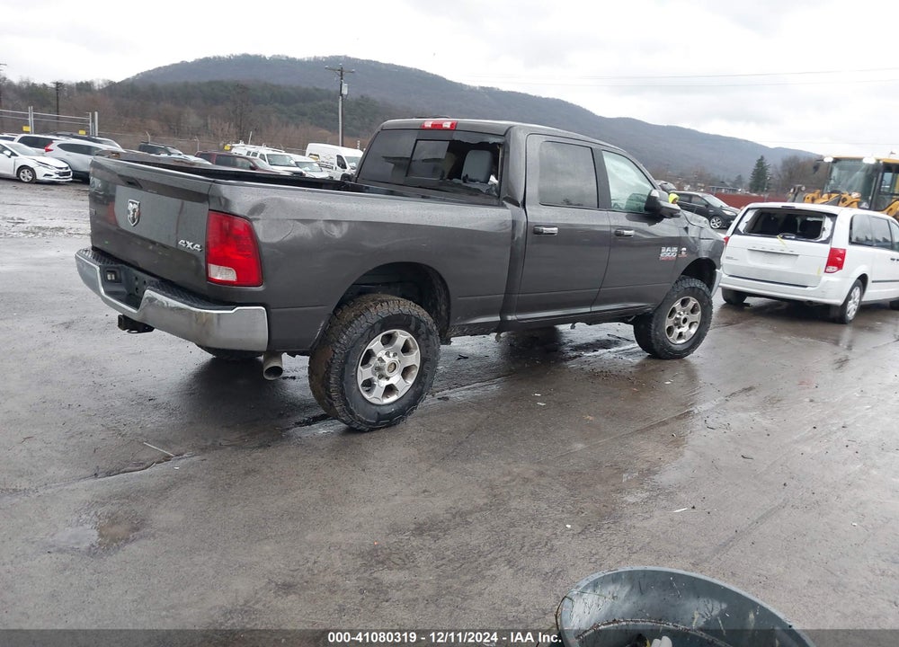 2016 RAM 2500 SLT VIN: 3C6UR5DL6GG132461