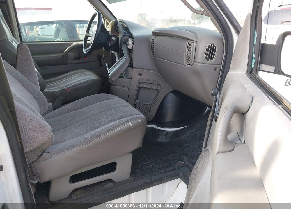 2005 CHEVROLET ASTRO VIN: 1GCDM19X25B114296