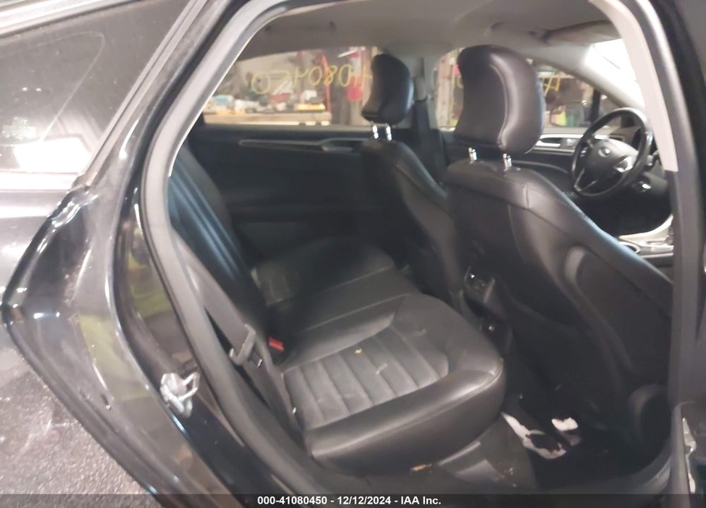 2015 FORD FUSION SE VIN: 3FA6P0HD5FR302203