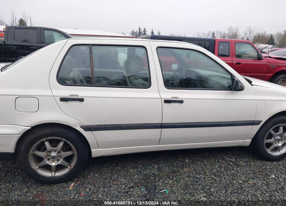 1994 VOLKSWAGEN JETTA VIN: 3VWRA21H1RM010726