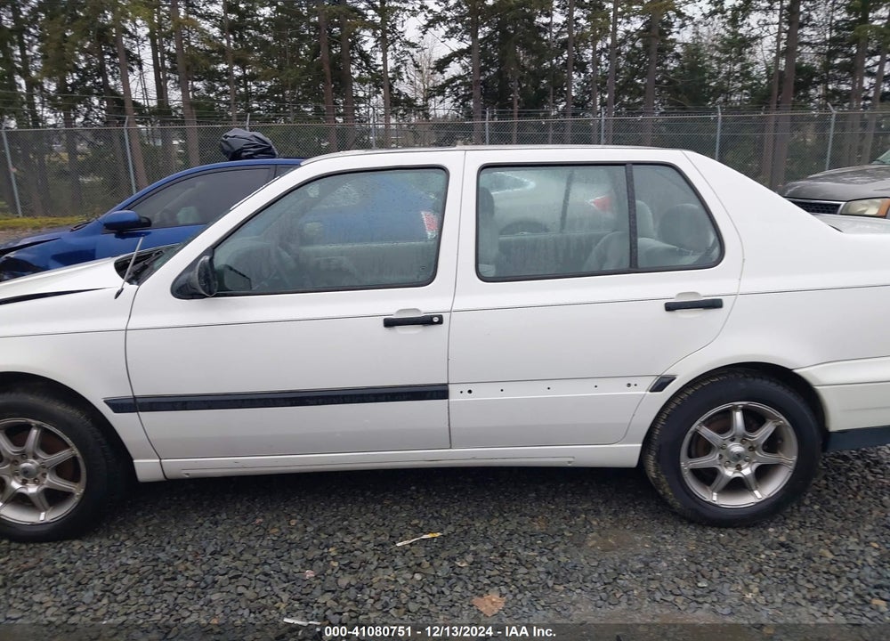 1994 VOLKSWAGEN JETTA VIN: 3VWRA21H1RM010726
